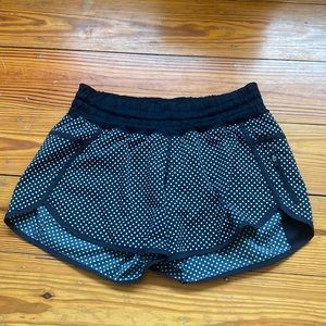 Track That Lululemon • Standard Rise Polka dot pattern